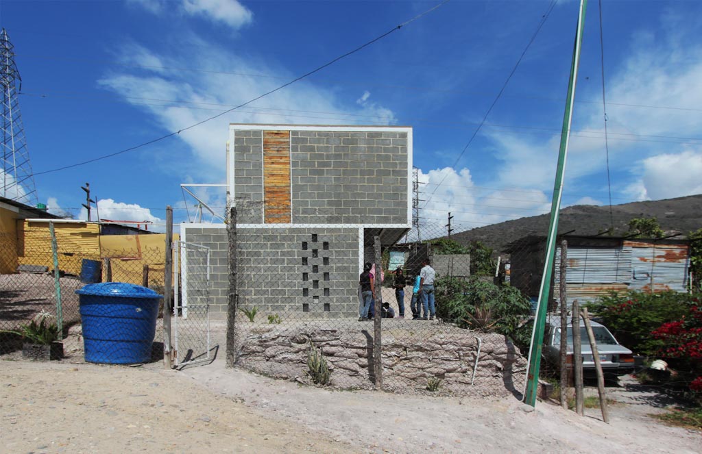 Casa Nucleo / AGA Estudio